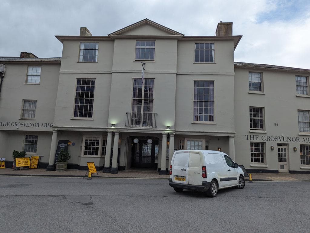 The Grosvenor Arms